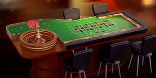 Antarmuka Lightning Roulette di aplikasi omtoto menampilkan meja dengan dealer dan roda roulette